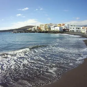 https://agradable-apartamento-en-pueblo-costero.in-canary-islands.com